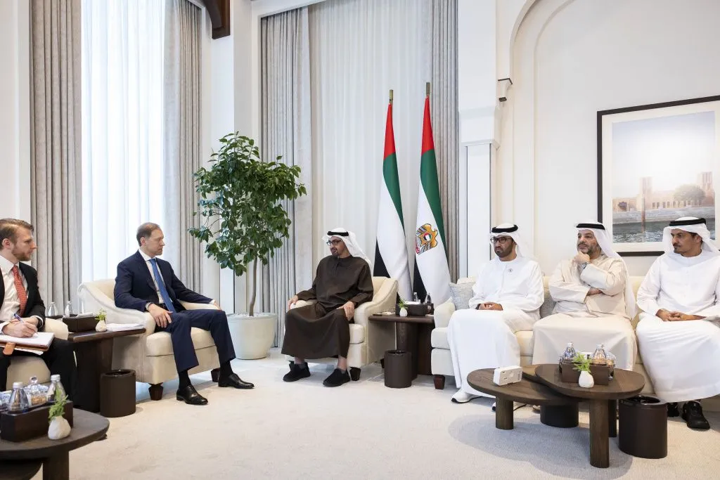 trade-between-russia-and-the-uae-is-set-to-reach-a-record-high-in-20251.jpg trade-between-russia-and-the-uae-is-set-to-reach-a-record-high-in-20251.jpg