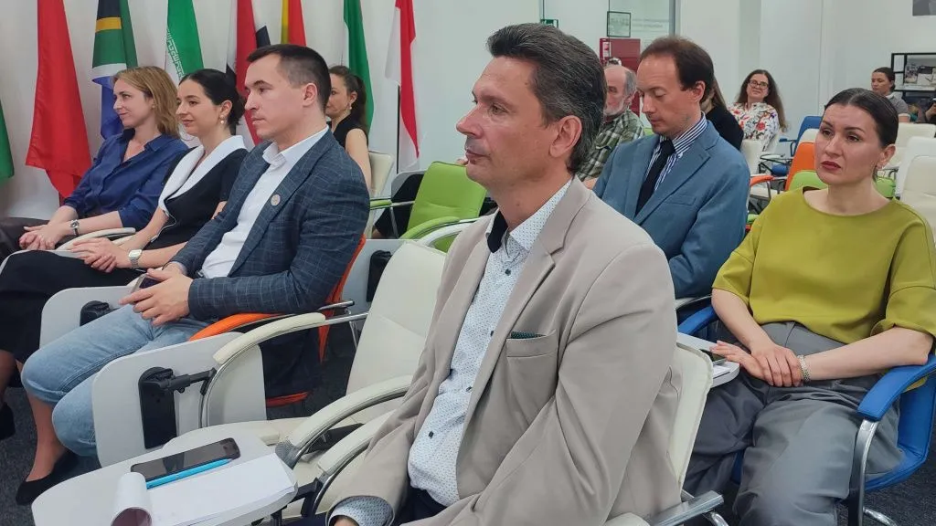 smi-stran-briks-obedinyayut-usiliya-dlya-formirovaniya-spravedlivoy-globalnoy-mediasredy (4).jpg