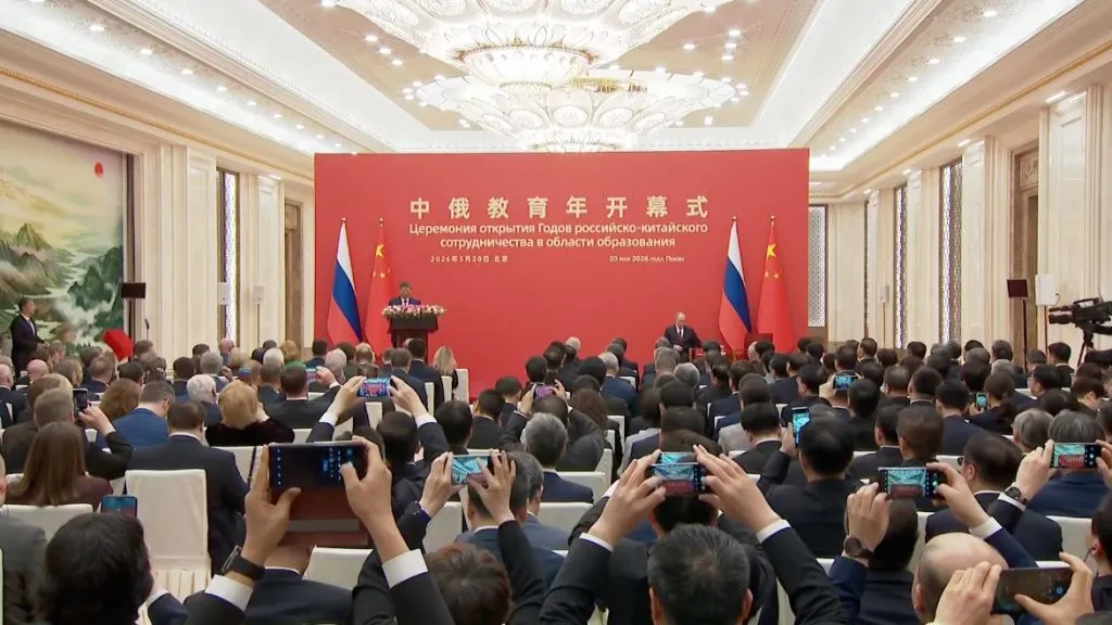 kitay-i-rossiya-dogovorilis-ob-ukreplenii-partnerstva-novogo-tipa-na-peregovorakh-v-pekine (2).jpg
