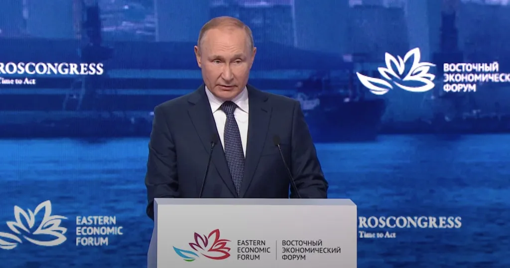 Vladimir Putin addressed the plenary session of the EEF.jpg