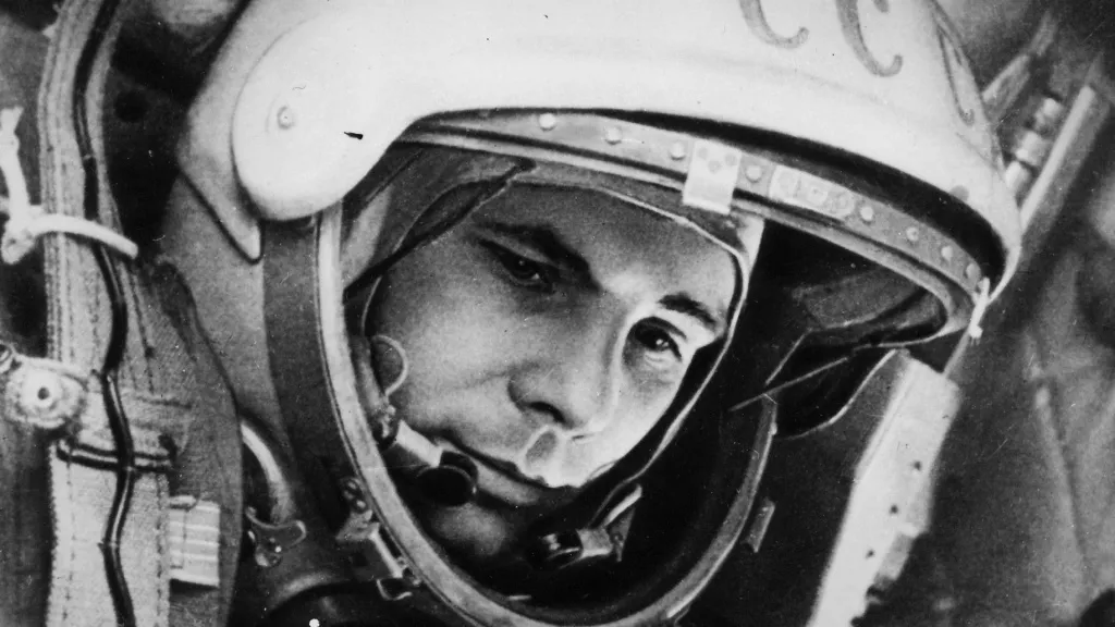 Yuri Gagarin.jpg Yuri Gagarin.jpg
